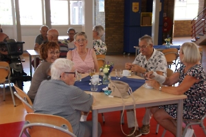Vlag hijsen 85 jaar BB