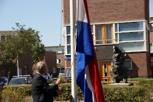 Vlag Hijsen 85 jaar BB_5